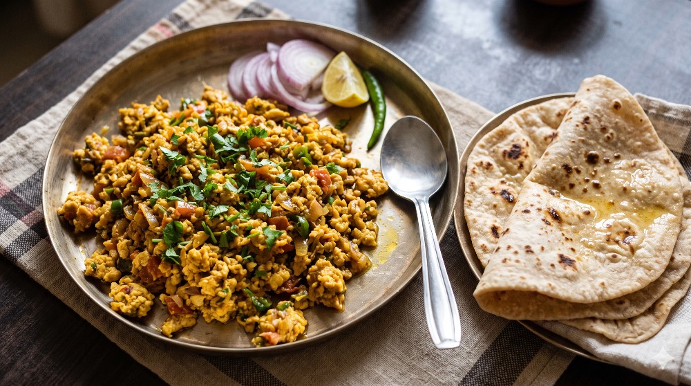 Mini Egg bhurji and roti combo