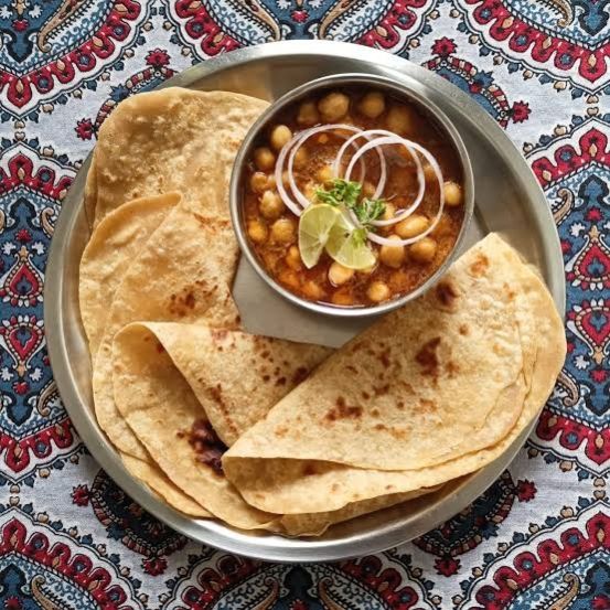 Chole Roti(4) Meal for 1